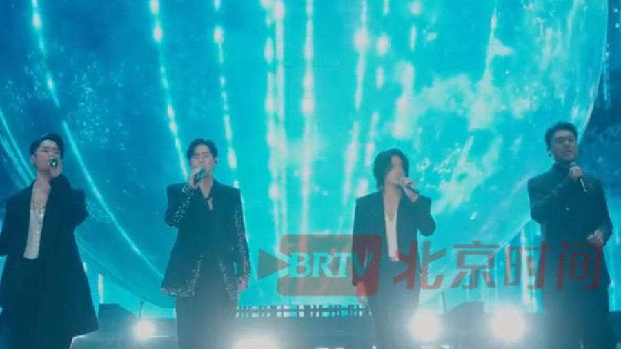 F4再次合体，现身五月天演唱会演唱歌曲《流星雨》