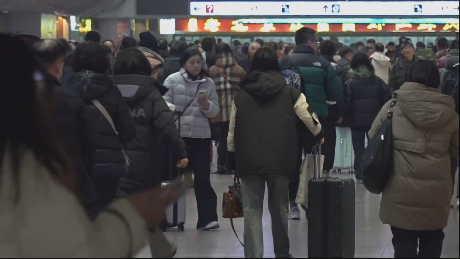 2025年春运将于1月14日启动 机票预订已开启 除夕前三天为预订高峰期