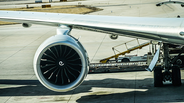 伊朗重新开放6个机场