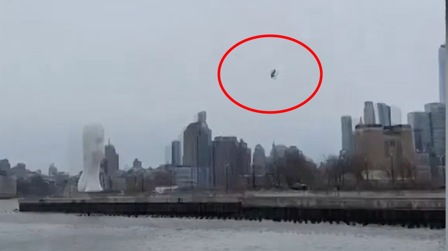 美国直升机坠河现场视频曝光西门子高管及家人遇难 美国直升机坠河现场视频曝光西门子高管及家人遇难