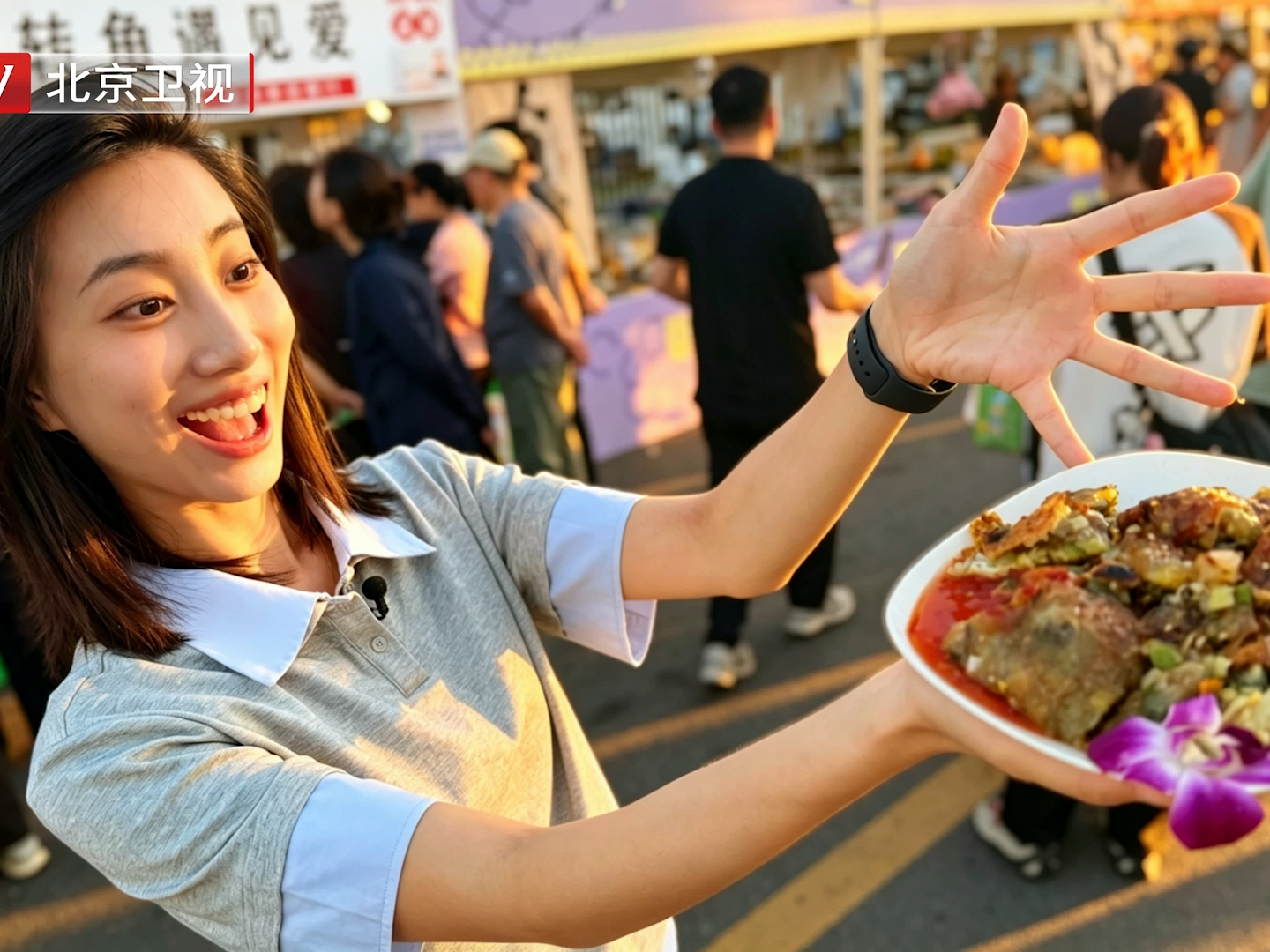 主持人马甜在采育葡萄季找到了一条“拍照线”! 主持人马甜在采育葡萄季找到了一条“拍照线”!