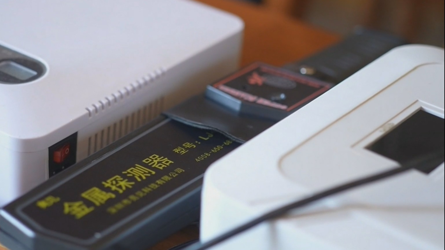 携带智能眼镜等进入考场即构成作弊 携带智能眼镜等进入考场即构成作弊