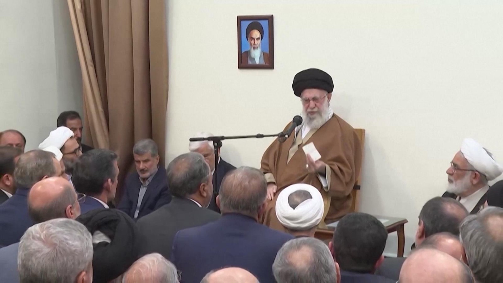 哈梅内伊:伊朗对与美谈判既不过分乐观也不过分悲观 哈梅内伊:伊朗对与美谈判既不过分乐观也不过分悲观