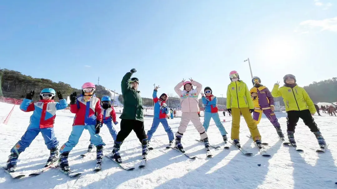 今天起，北京滑雪场迎来全面开板！游玩攻略来了——