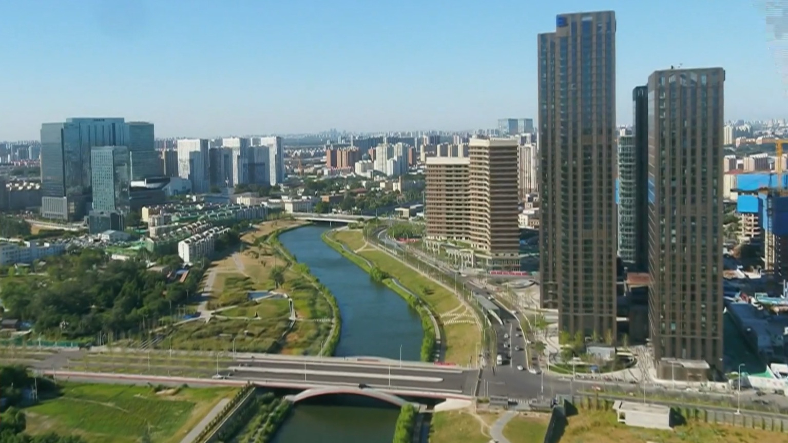 上半年我市大宗投资交易创新高 上半年我市大宗投资交易创新高