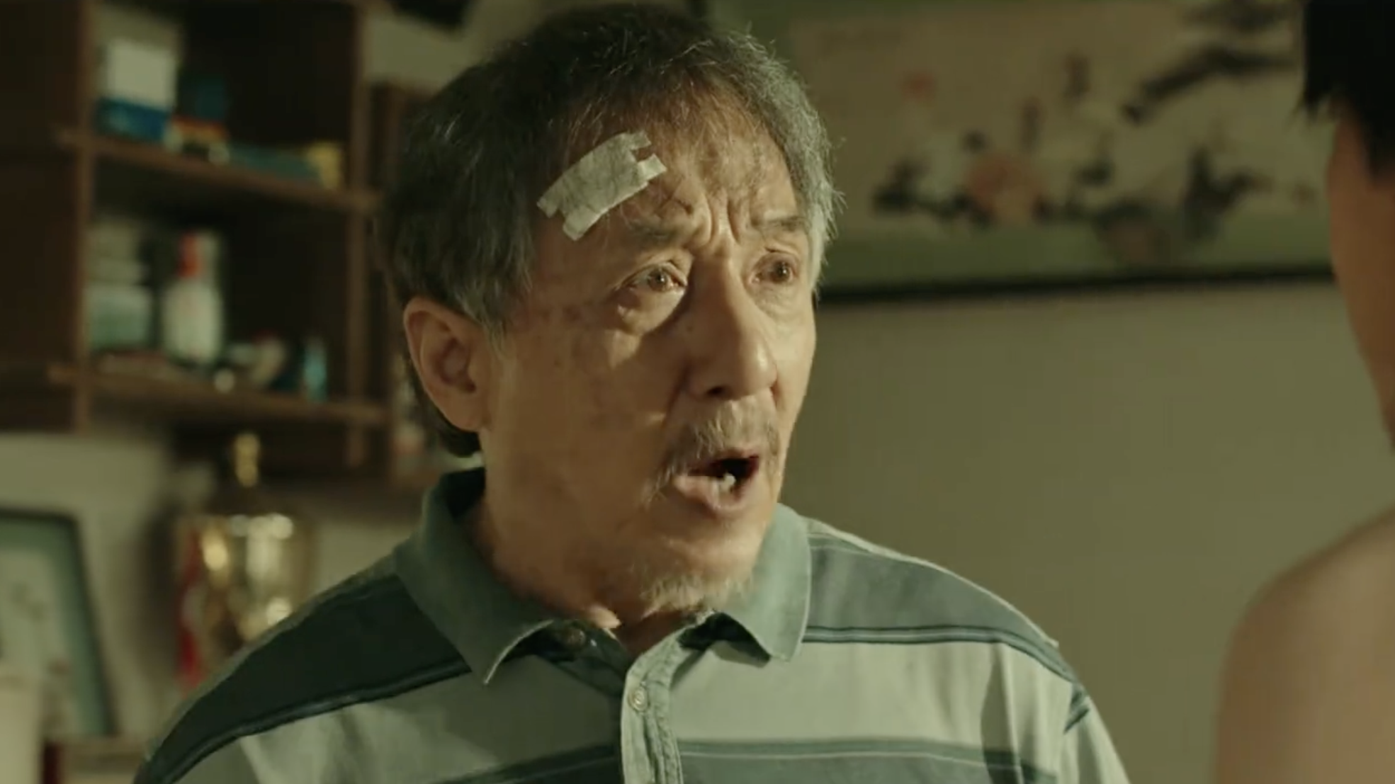 71岁成龙回应公众“龙叔老了”留言：能慢慢变老是我的幸运_北京时间