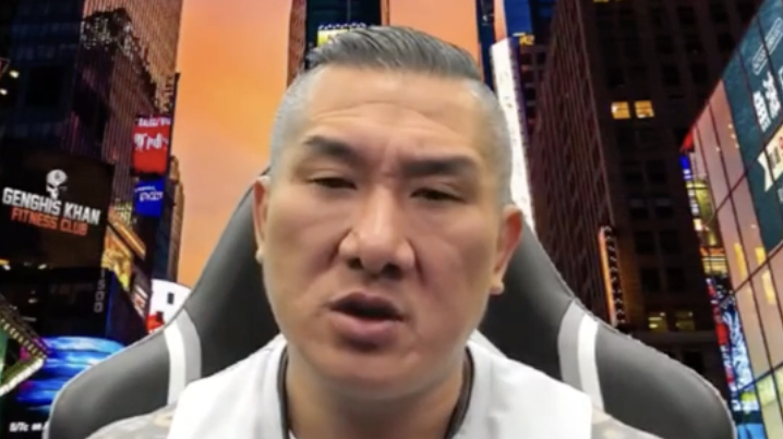 网红“馆长”称会和大家一起直播观看九三阅兵 网红“馆长”称会和大家一起直播观看九三阅兵