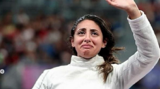 埃及击剑选手怀孕7个月参加奥运,晋级16强! 埃及击剑选手怀孕7个月参加奥运,晋级16强!