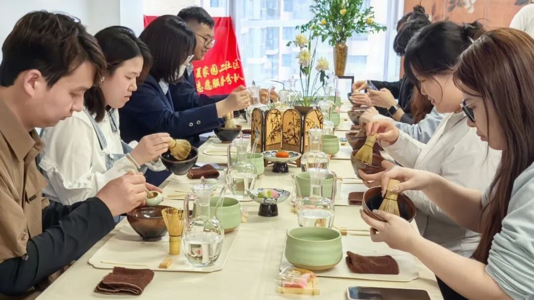 午间“充电”1小时，太阳宫白领有了专属“能量站”