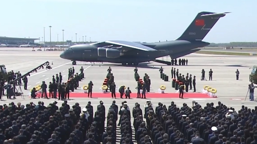 英雄回家！第十三批在韩志愿军烈士遗骸归国纪实