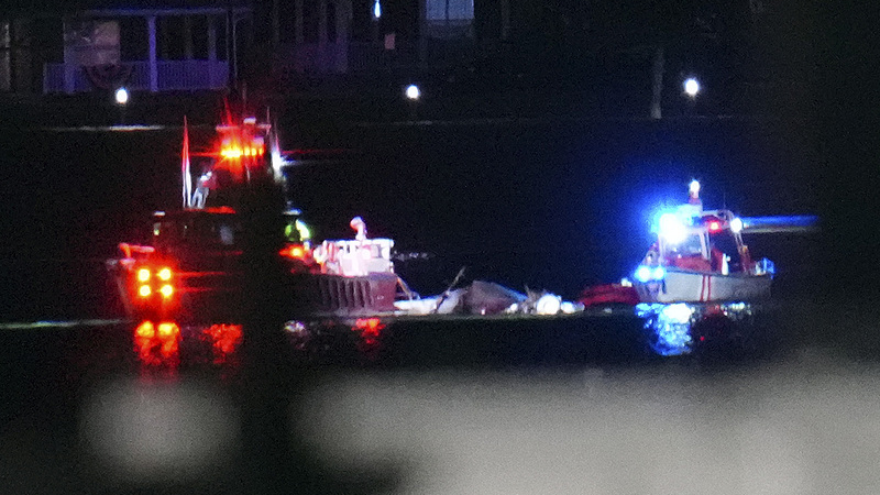 中国驻美国大使馆:经初步了解,美撞机事故中有2名中国公民遇难 中国驻美国大使馆:经初步了解,美撞机事故中有2名中国公民遇难