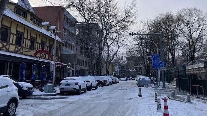 北京倡议:单位与市民积极扫雪铲冰 北京倡议:单位与市民积极扫雪铲冰