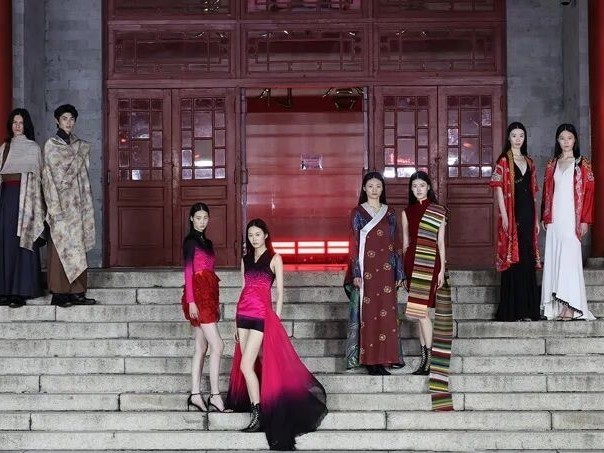 中央民族大学美术学院毕业季服装设计展举办