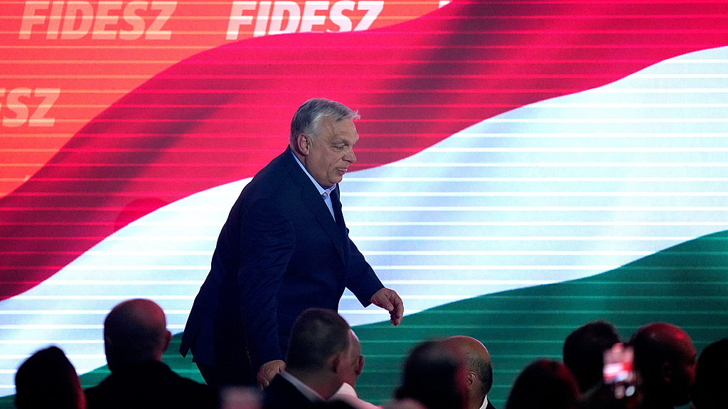 匈牙利蒂萨党在国会选举中获胜 欧尔班承认败选 匈牙利蒂萨党在国会选举中获胜 欧尔班承认败选