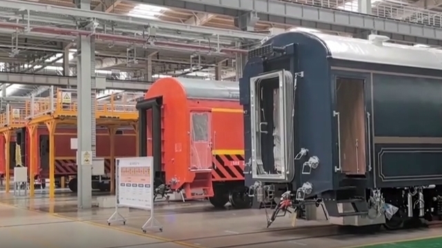 “伊春号”旅游专列 国庆节闪亮登场 “伊春号”旅游专列 国庆节闪亮登场