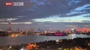 晚霞下的玄武湖绚丽多姿