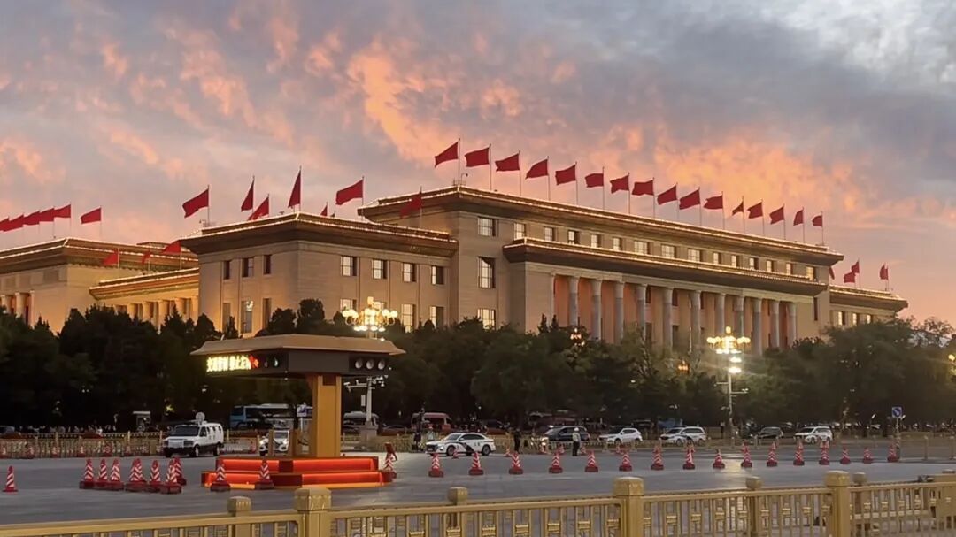 国庆前夕，北京再现绝美晚霞！