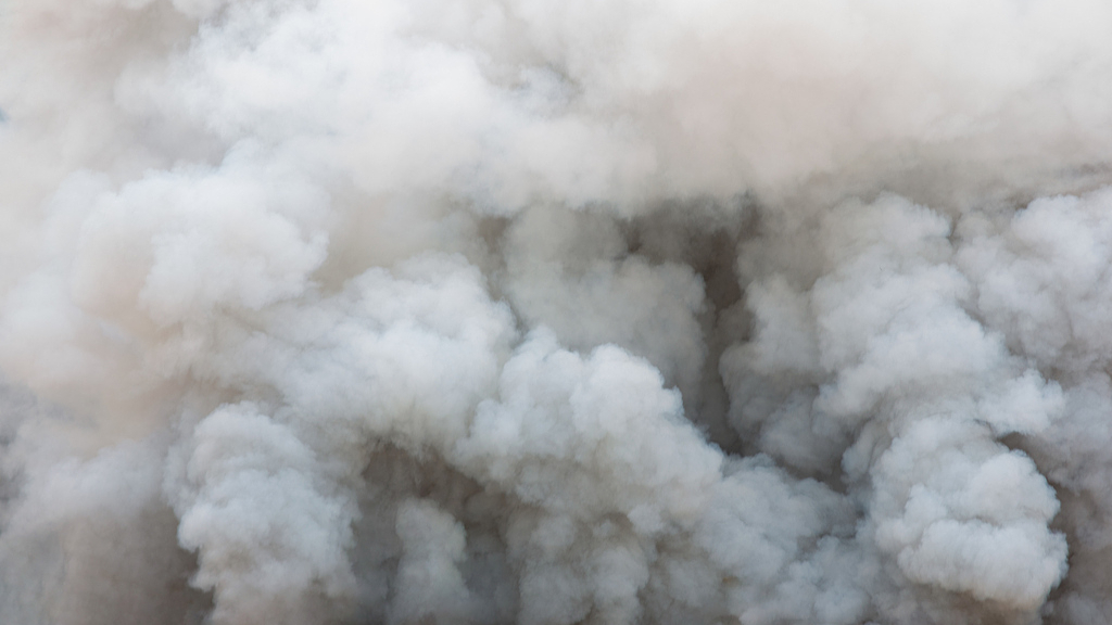 七枚导弹击中伊朗总统府和哈梅内伊官邸附近