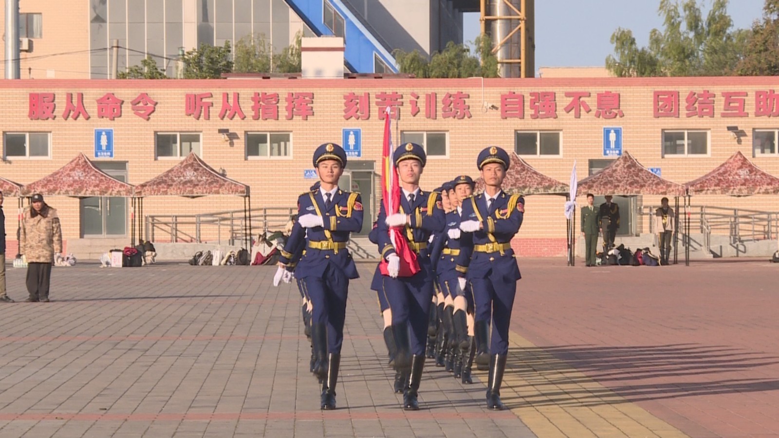 第十二届北京高校国旗护卫队展示赛举行 第十二届北京高校国旗护卫队展示赛举行