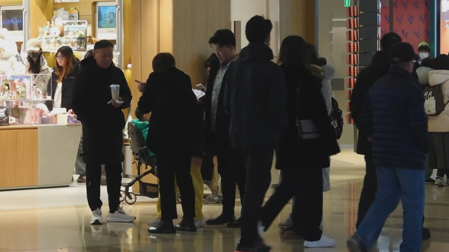 以旧换新激发春节消费活力 数码产品成春节“新年货”