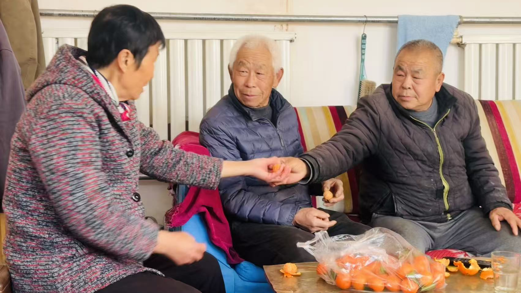 青丝染霜，大爱无声——董淑芹四十四载守护聋哑小叔子