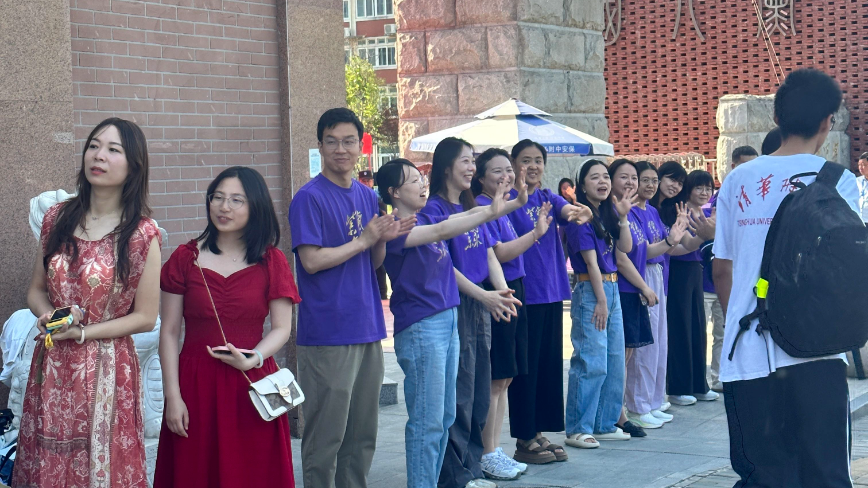 今年北京高考作文和往年大不同!给学生一个话题,让大家都有话说! 今年北京高考作文和往年大不同!给学生一个话题,让大家都有话说!