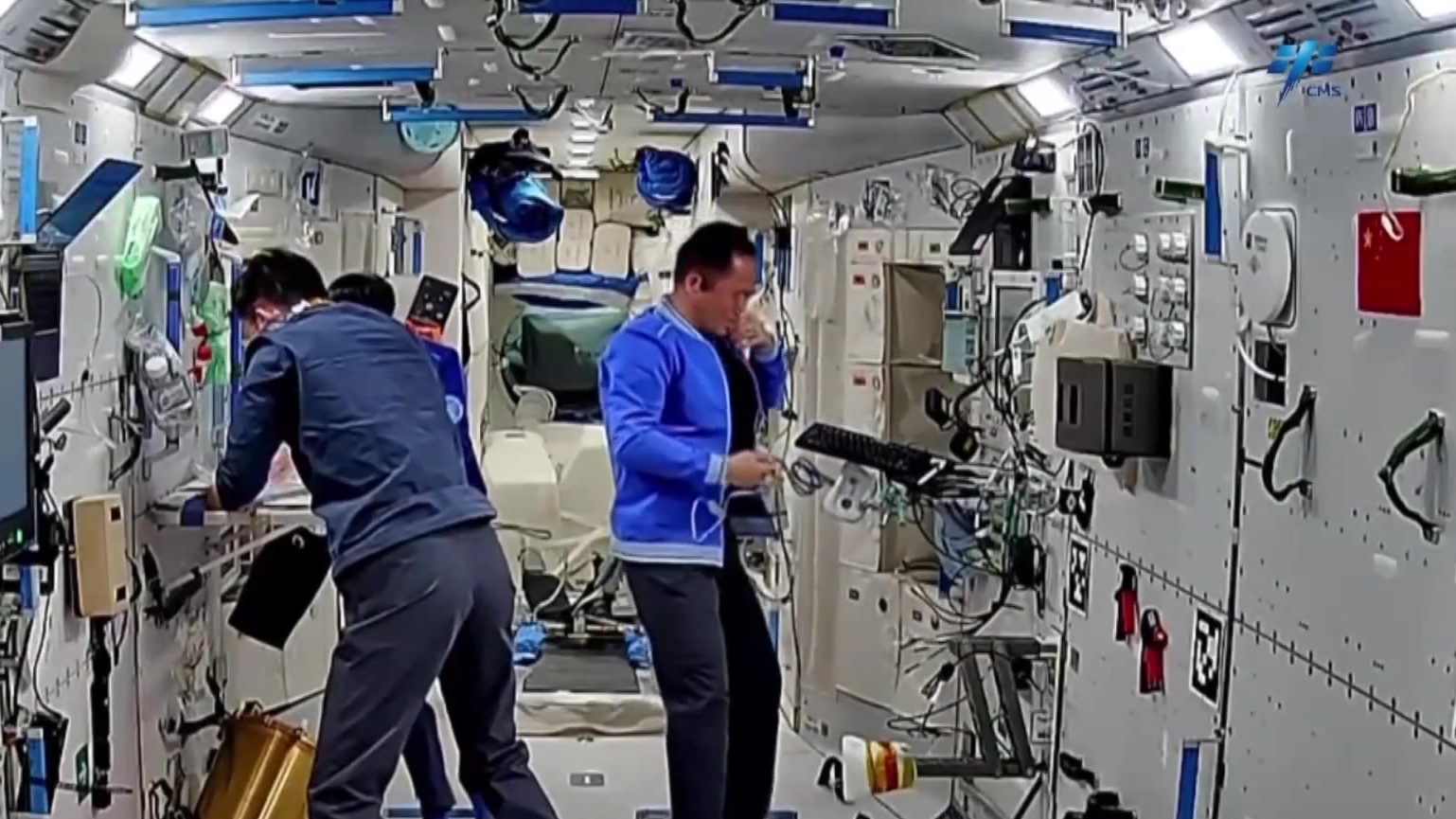 神舟二十一号乘组开展首次全系统压力应急演练