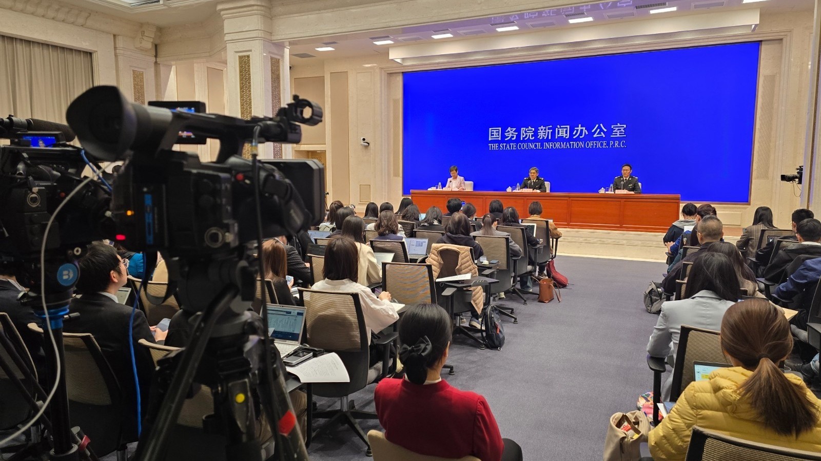 海关总署:北京等7个外贸大省一季度进出口7.78万亿 海关总署:北京等7个外贸大省一季度进出口7.78万亿