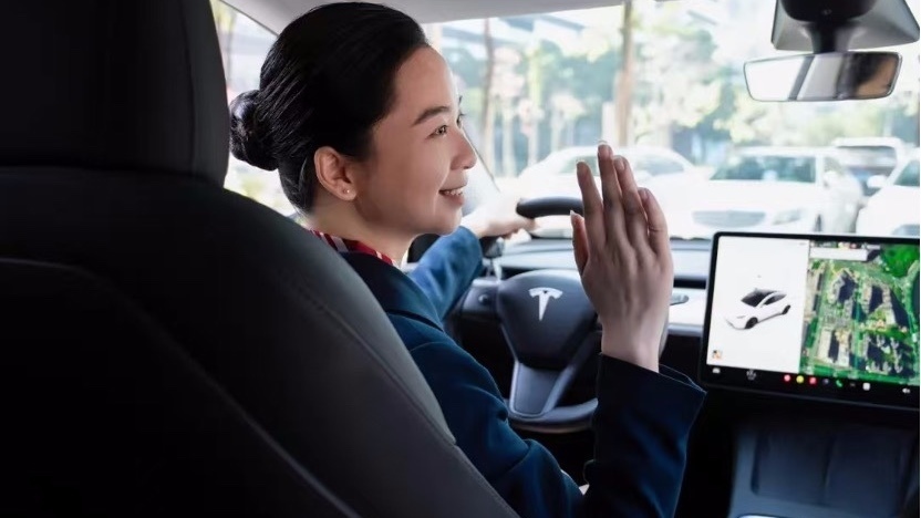 年薪30万招聘女司机、提供空乘式服务?“天鹅驾到”再陷涉黄争议 年薪30万招聘女司机、提供空乘式服务?“天鹅驾到”再陷涉黄争议