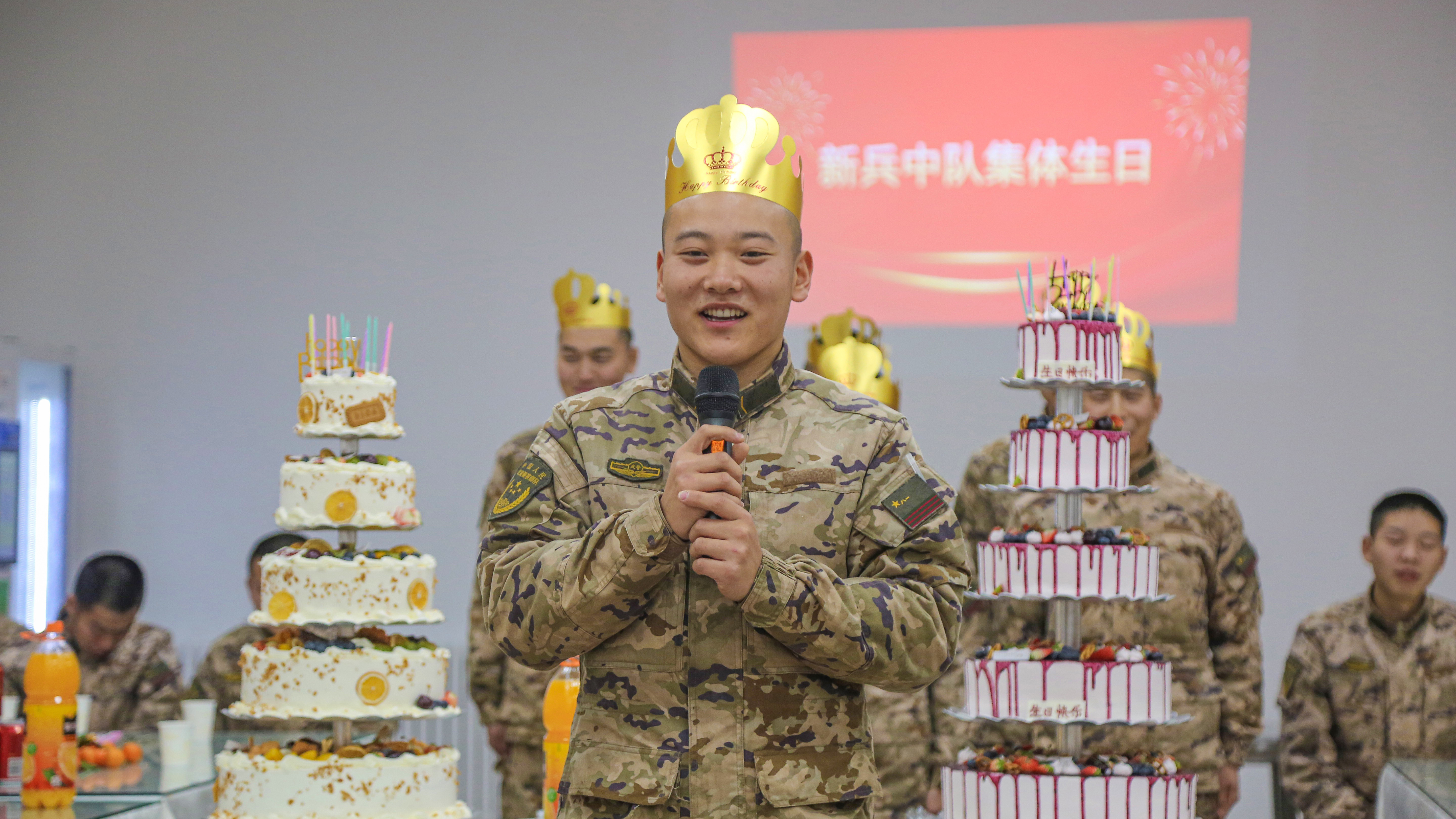 暖心军营｜特别的生日会，一样的战友情