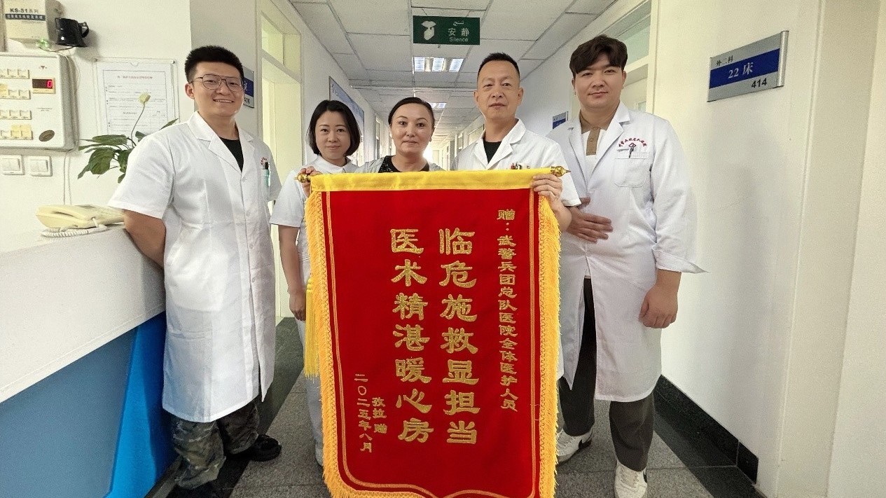 好样的！部队军医上演生死接力救援