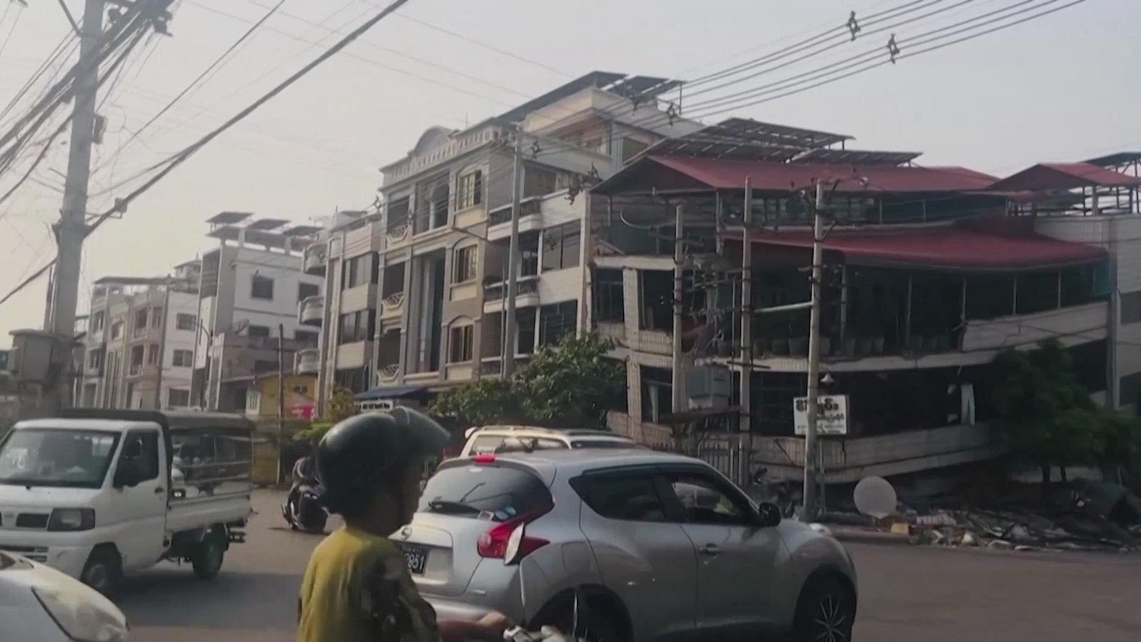 中国云南救援医疗队抵达缅甸仰光 为震后首支国际救援队 中国云南救援医疗队抵达缅甸仰光 为震后首支国际救援队