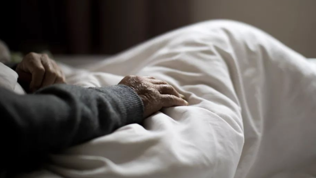 91岁老人立遗嘱，房产为何“绕过”儿子给女儿？