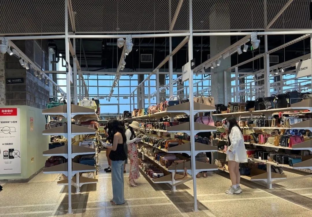 北京友谊商店，近60岁的老园区还没改完已经火了！_北京时间