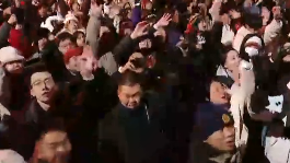 告别与迎接之间,有一首温暖的歌做和声 告别与迎接之间,有一首温暖的歌做和声