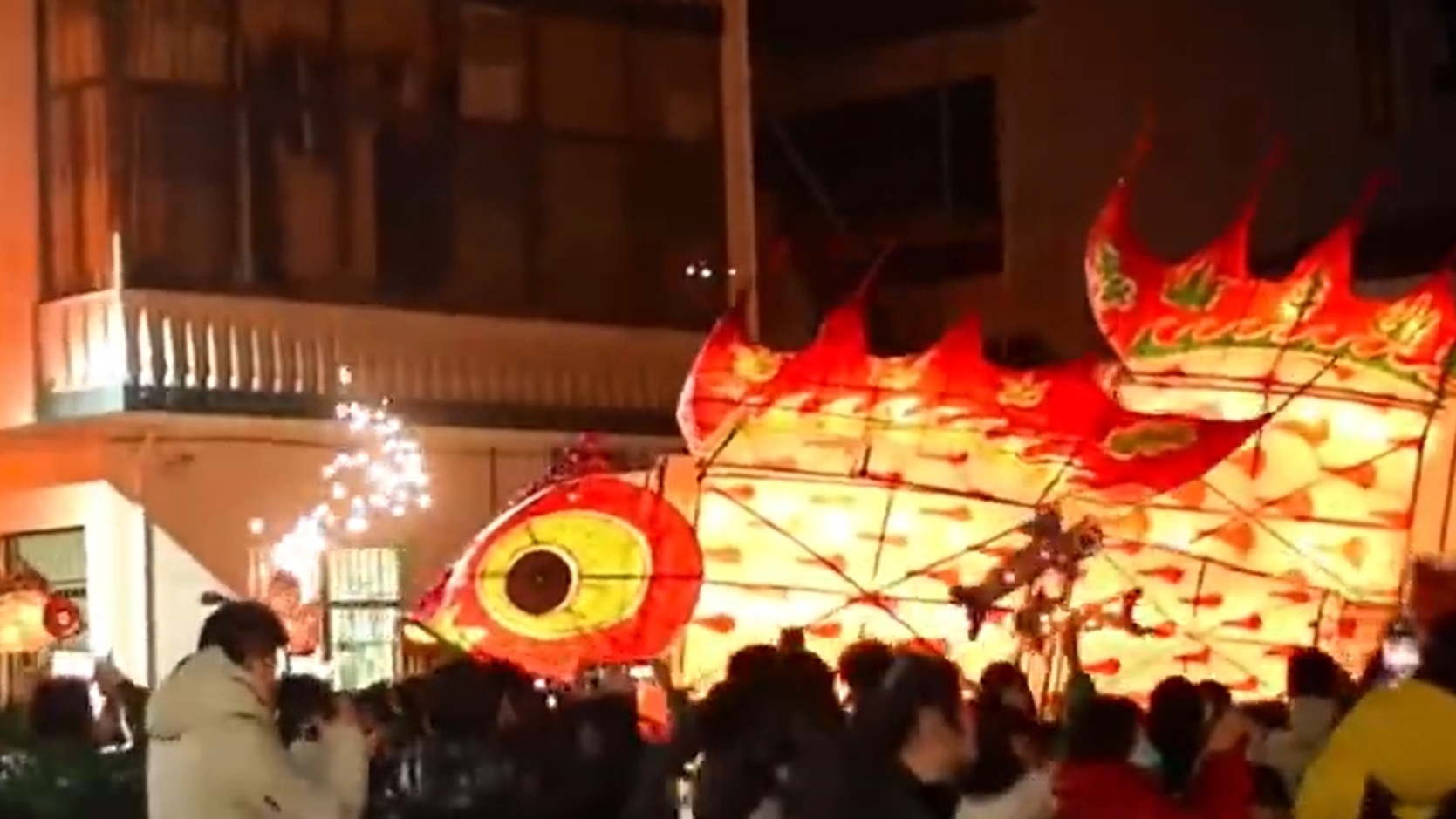 600年传承！一辈子一定要看一次的非遗鱼灯进京了！
