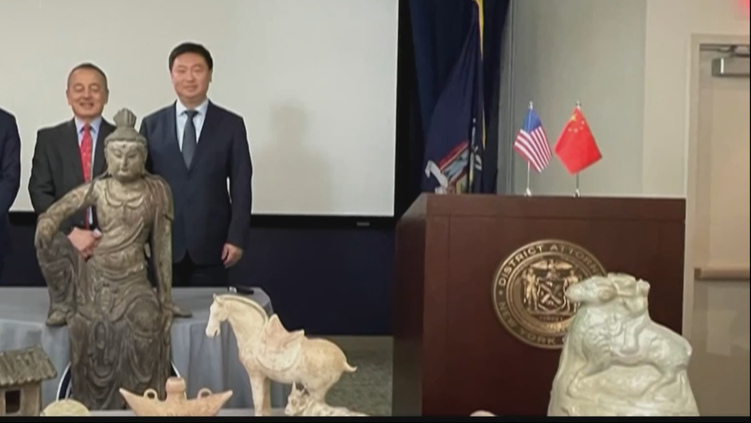41件流失文物艺术品从美国回归中国_北京时间