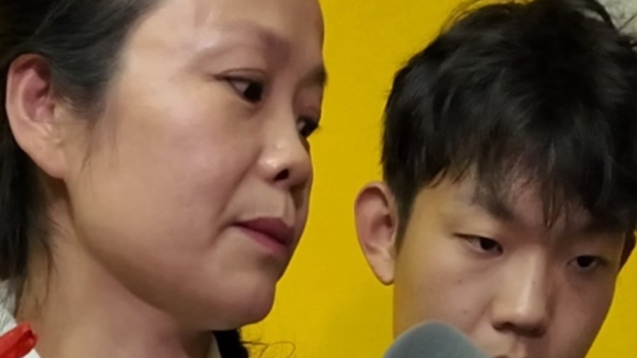 朋友劝她孩子已经找回，该放下就放下。姜甲儒妈妈：怎么能放得下？