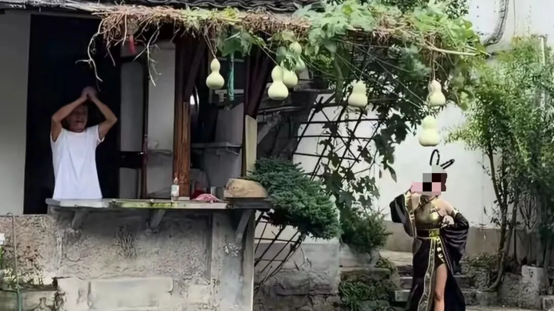 “葫芦娃爷爷”，摘了葫芦