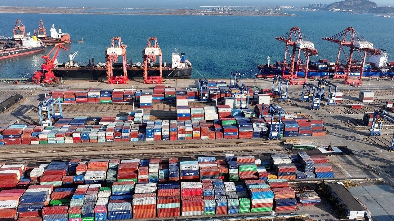 我国连续8年保持货物贸易第一大国地位 我国连续8年保持货物贸易第一大国地位