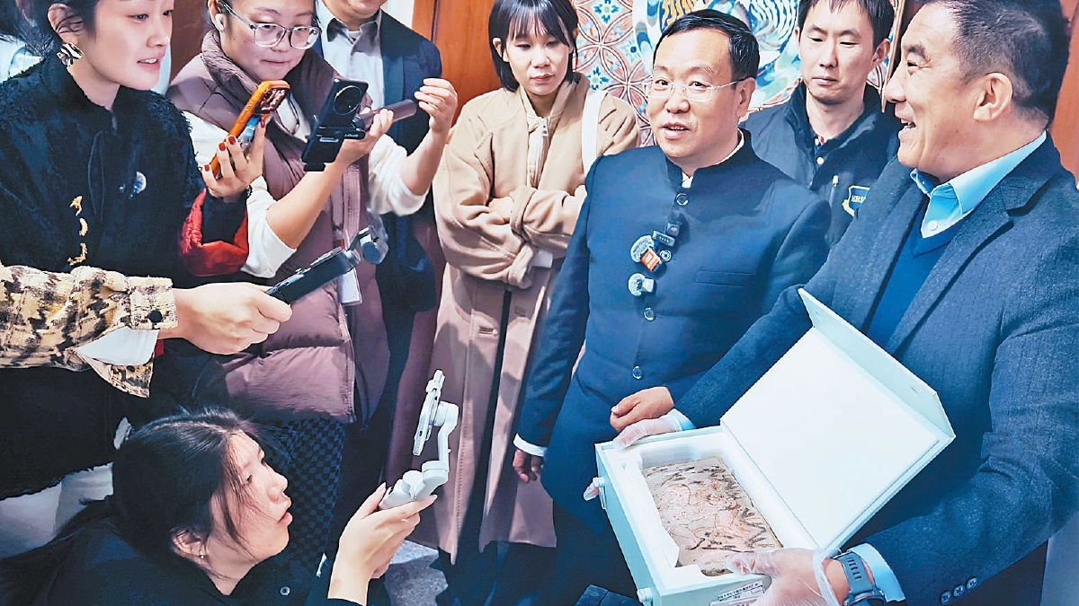 国家一级文物“敦煌牍”昨天抵京