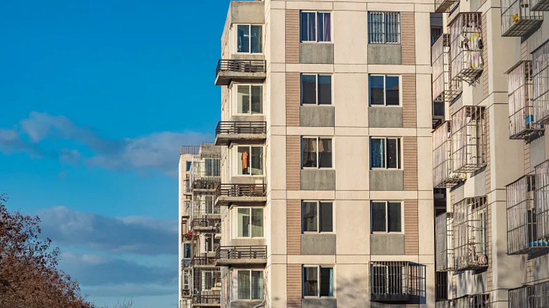 住建部:2000年以前建成的老旧小区纳入城市更新改造范围 住建部:2000年以前建成的老旧小区纳入城市更新改造范围