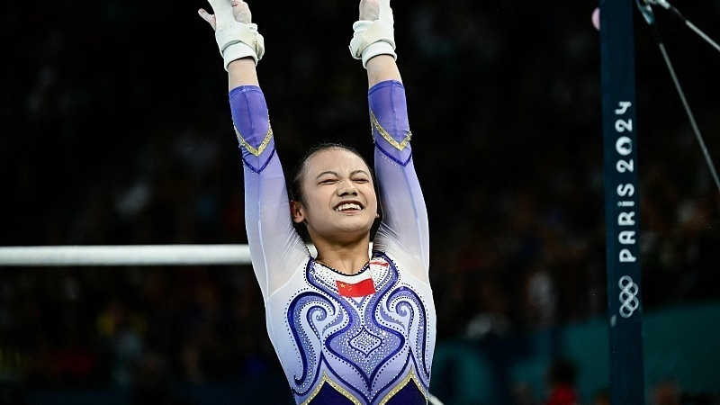 祝贺！中国体操“小花”邱祺缘夺女子高低杠银牌