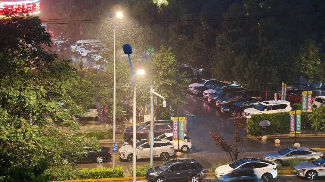 北京局地已达大雨量级,你那“水龙头”打开了吗? 北京局地已达大雨量级,你那“水龙头”打开了吗?