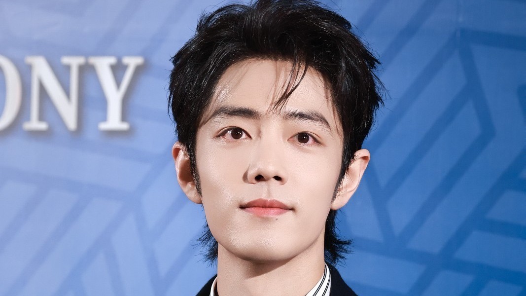 肖战亮相亚洲艺术电影节与孔笙导演、兰晓龙编剧礼貌让C位 肖战亮相亚洲艺术电影节与孔笙导演、兰晓龙编剧礼貌让C位