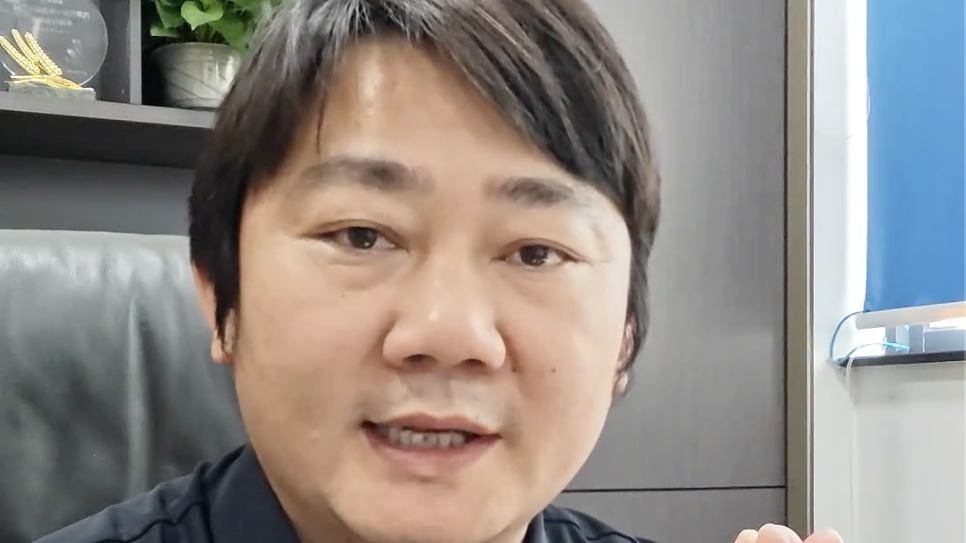 张雪祝愿中国车队取得好成绩