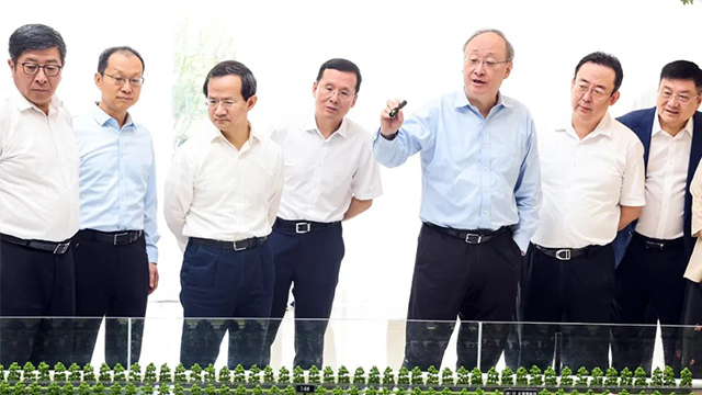 尹力到城市副中心调研时强调 在进一步全面深化改革中走在前作示范