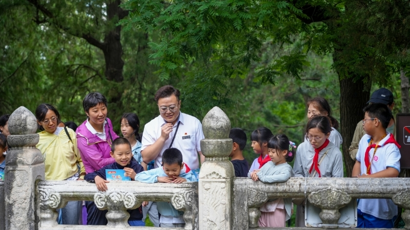 北京市属公园今天迎客38万余人，研学游园共绘假日新图景