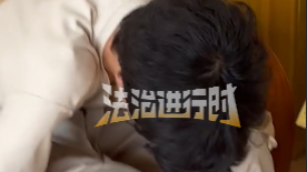 中秋回老家 奶奶掏出去年的月饼,吃完腹泻 奶奶又掏出去年的药 中秋回老家 奶奶掏出去年的月饼,吃完腹泻 奶奶又掏出去年的药