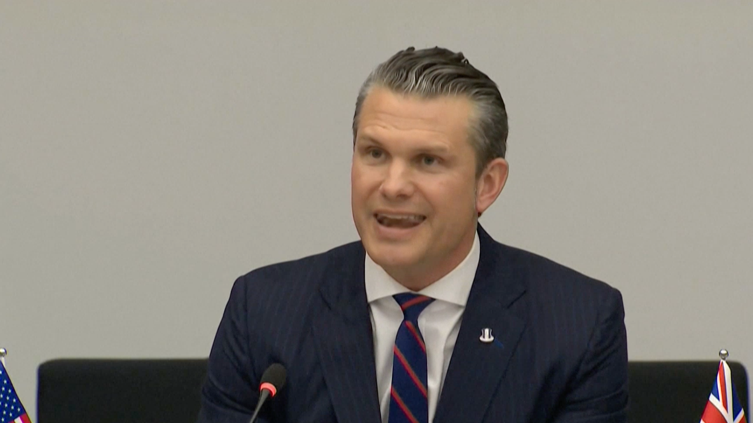 美国防长:恢复乌克兰2014年前边界“不现实” 美国防长:恢复乌克兰2014年前边界“不现实”